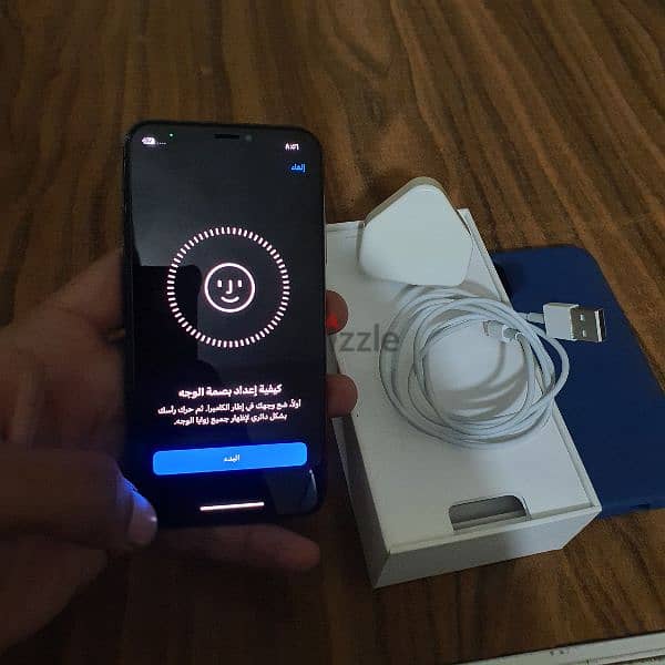 iphone x  (  لقطه_. 256_ فيس ايدي طلقه) 9