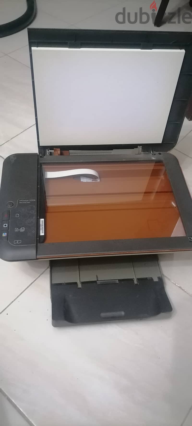 Printer HP Diskjet 2050A 1