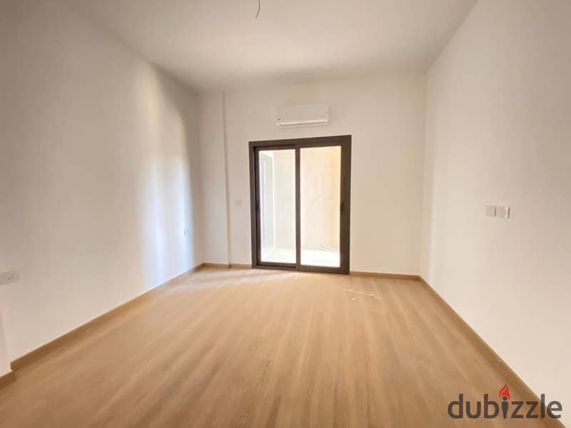 Apartment for sale Fully Finished and Ready to Move in Al Marasem Fifth Square New Cairo 2