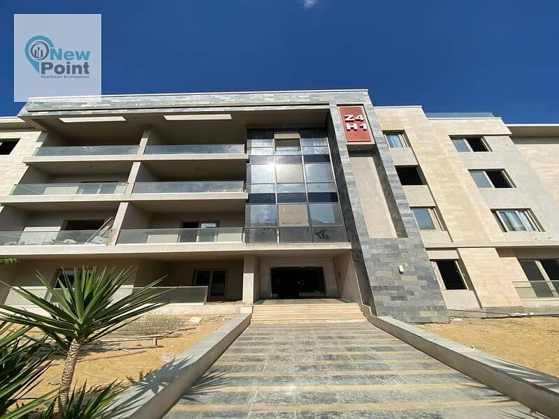 For sale, an apartment with immediate delivery, 133 m, next to the American University AUC, in a fully serviced compound in the Fifth Settlement 6