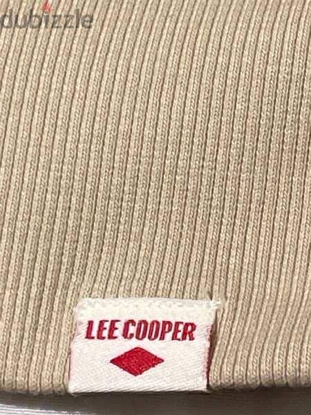 سويت شيرت lee cooper اصلي ١٠٠٪؜ لسا جديد بالتيكيت ، مقاس لارج 2