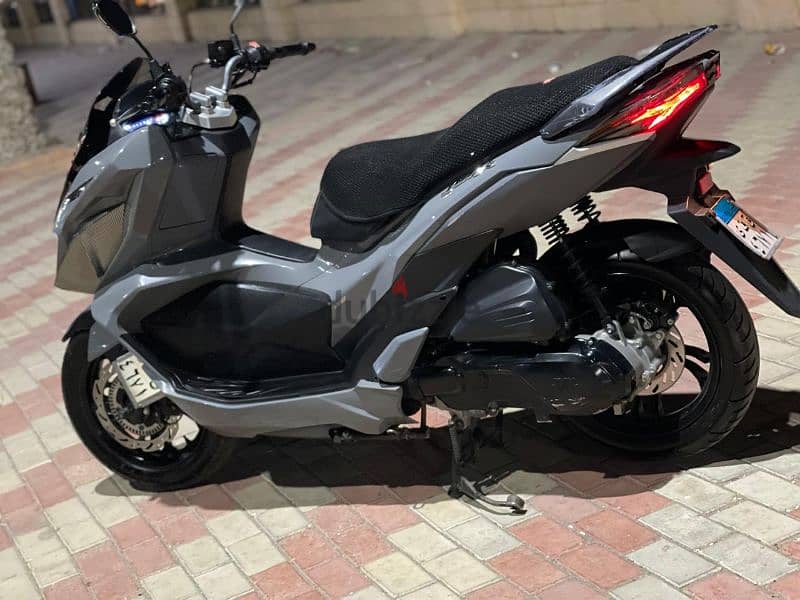 اسكوتر جيت اكس/ scooter Sym Jet X 8