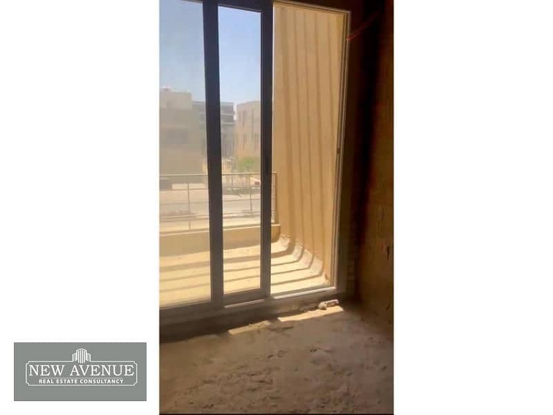 Delivered Twin villa 5 Bedrooms  5 Bathrooms  Maid’s room in Palm Hills New Cairo . 8