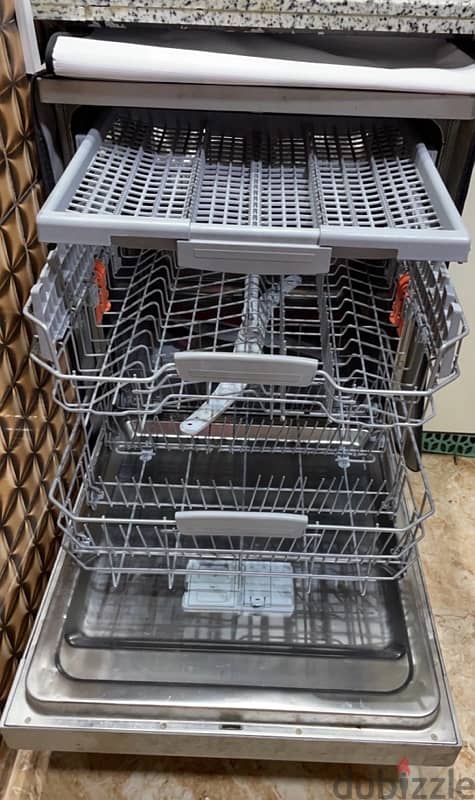 Ariston DishWasher 2