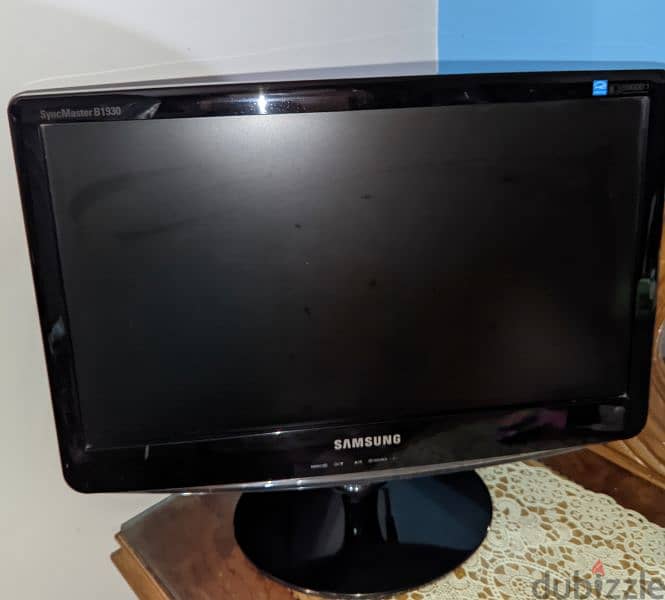 Black

شاشة Samsung 19″ 1930 LED Monitor Flat Panel Computer 2