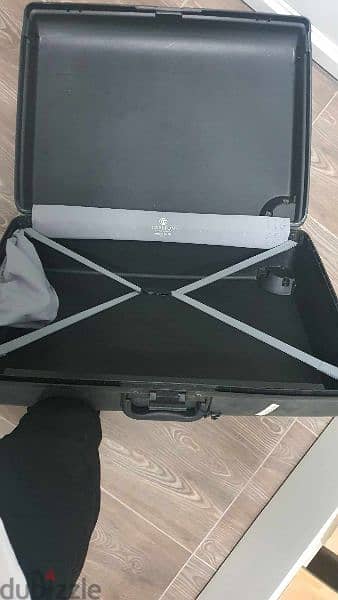 carlton luggage شنطة سفر للبيع كارلتون 2