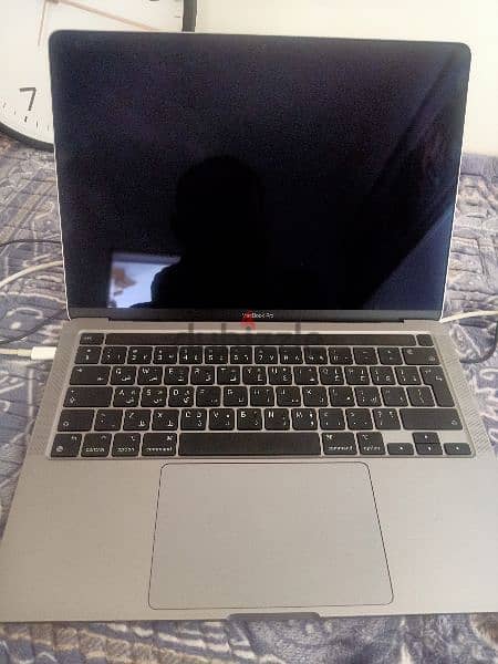 MacBook Pro M1 512 بجميع مشتملاته 1