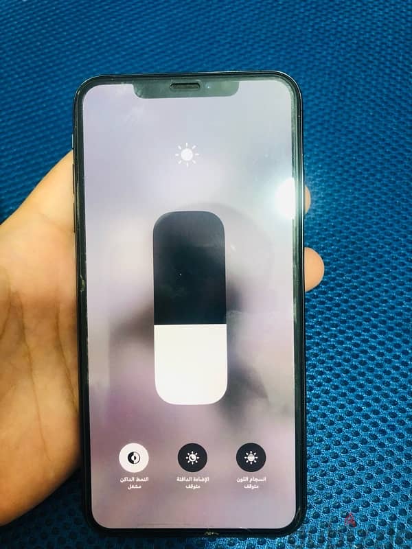 ايفون xs max  بطاريه ٨٣ 8