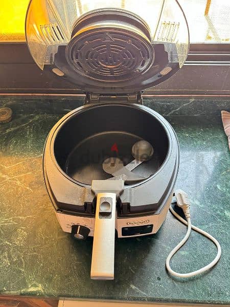 Air Fryer (DeLonghi) 8