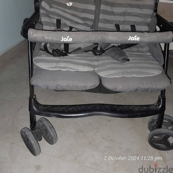 stroller for twins from Joie Dubaiمن  دبي  عربة اطفال تؤأم 6