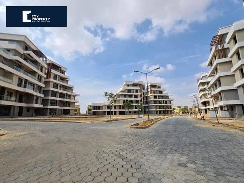 شقة استلام فوري ومتشطبة بالكامل للبيع بموقع مميز في V Residence Sodic Villette! في الجولدن سكوير التجمع الخامس 5