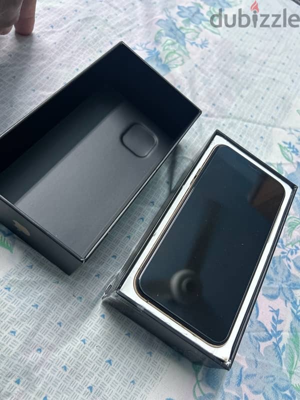 iphone 11 Pro 64GB 4