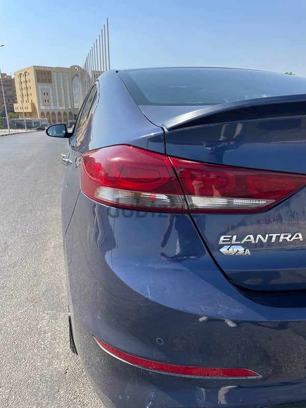 Hyundai Elantra 2017 8