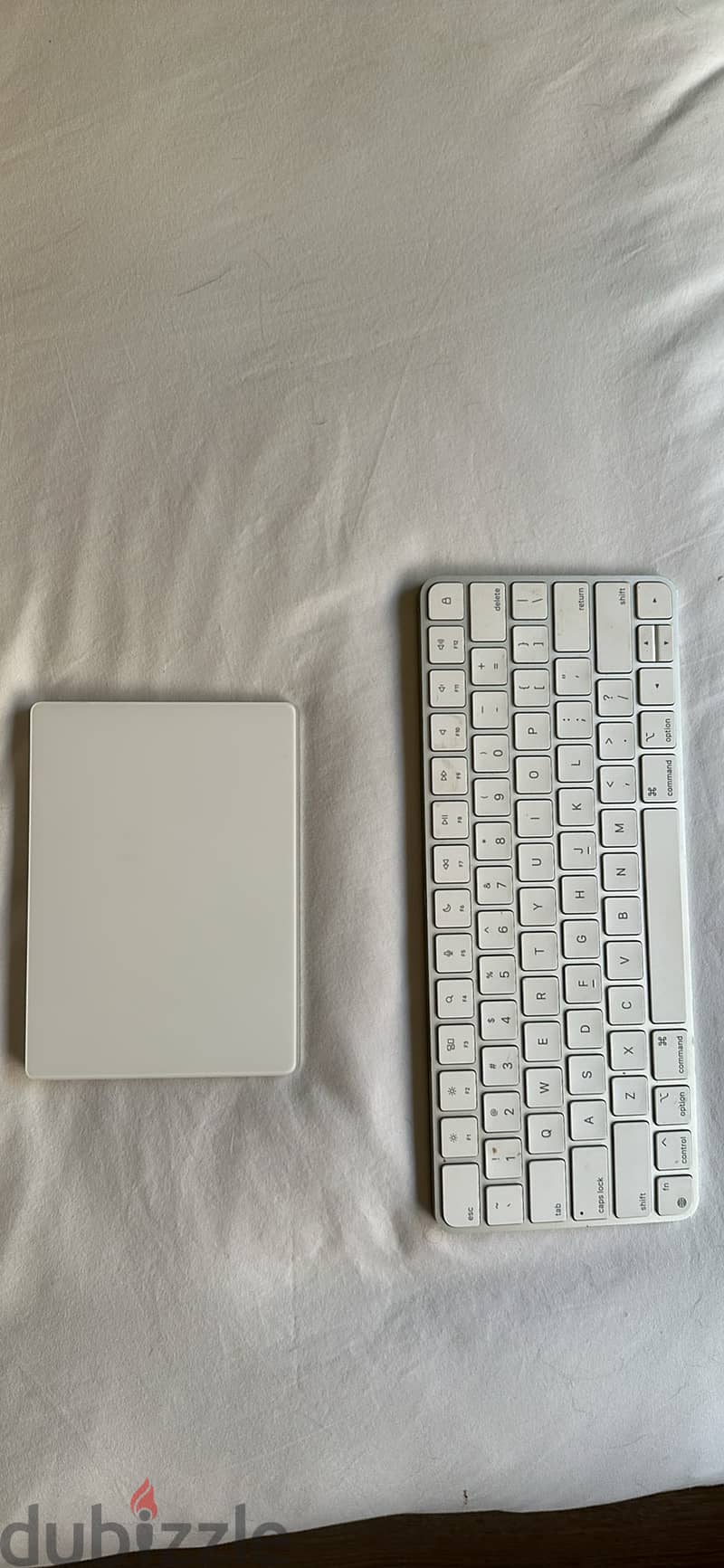 Apple Magic Keyboard and Magic Trackpad 0