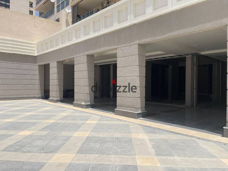 Shop for sale, immediate delivery in El Alamein, on Plaza Direct, highest traffic in Downtown, ready for inspection, suitable for all commercial brand 1