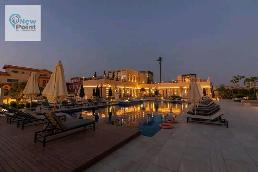 Stand alone villa for sale in installments over 8 years in the most prestigious compound in New Cairo | Hyde Park 1