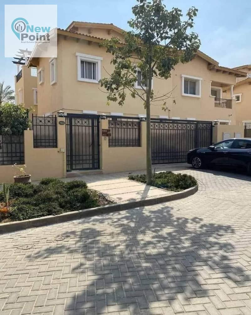 Stand alone villa for sale in installments over 8 years in the most prestigious compound in New Cairo | Hyde Park 8