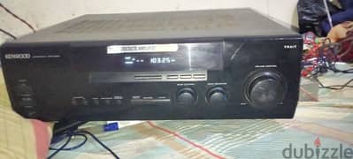 امبلفاير كيينود. . . kenwood . . بحاله جيده. . . يشغل 4 سماعات. . 280 وات 0