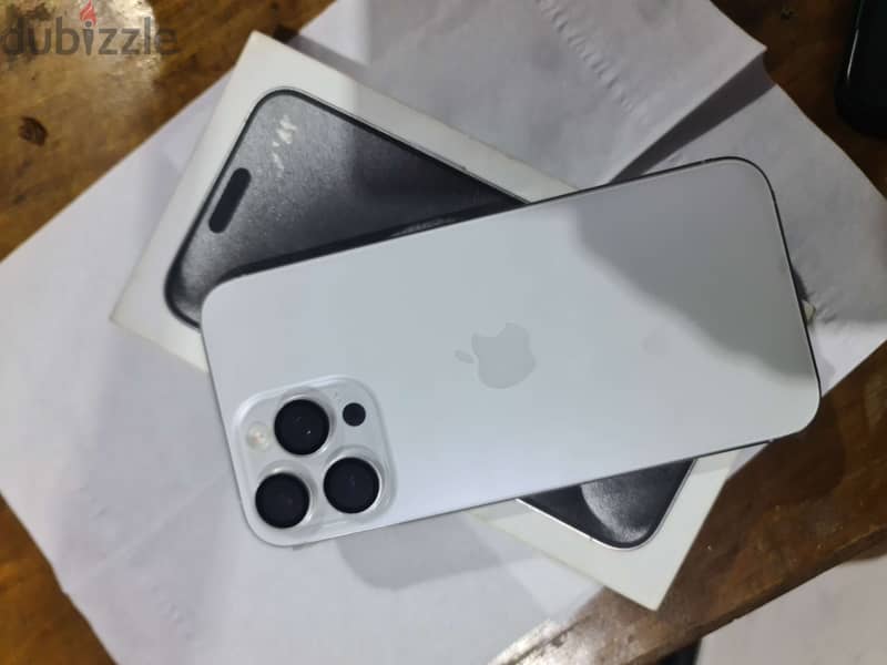 I phone 15 Pro Max 256 White Batrry 100% with box 4