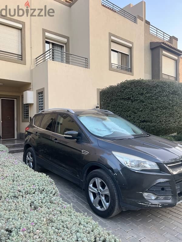 Ford Kuga 2015 1