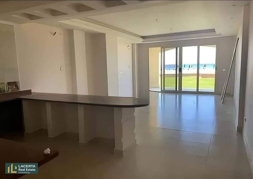 For sale, a chalet in a garden, immediate receipt, first row on the sea, in the heart of Ain Sokhna, in La Vista Garden Village, in installments over 3