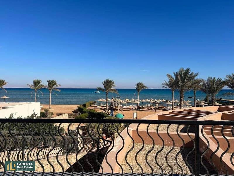 For sale, a chalet in a garden, immediate receipt, first row on the sea, in the heart of Ain Sokhna, in La Vista Garden Village, in installments over 5