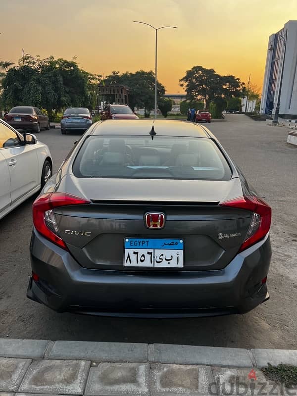 Honda Civic 2020 3