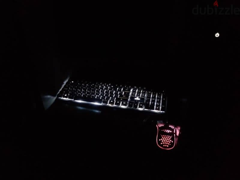 كيبورد Gamaa led white +ماوس hp RGB led+ماوس باد Razer 1