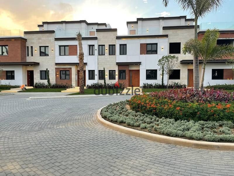 Villa Townhouse 225m for Sale in Azzar 2 with installment with lowest price 1