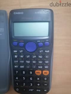 آلة حاسبة بحالة ممتازة CASIO Fx-82 ES PLUS