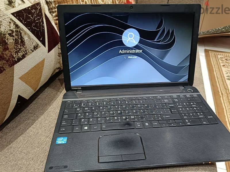 Laptop Toshiba satellite core i3 G3 Ram 8 8