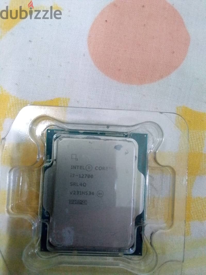 للبيع i7 12700 العادى 0