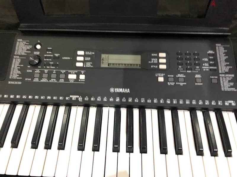 Piano Yamaha E363 3