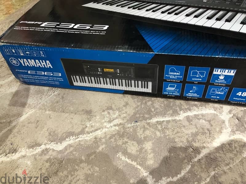 Piano Yamaha E363 5