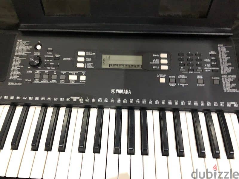 Piano Yamaha E363 1