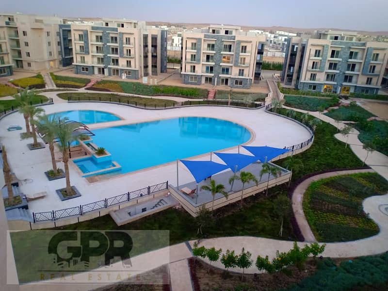 شقه للبيع فى موقع مميز فى الجولدن سكوير  Apartment for sale in prime location in Golden square 8