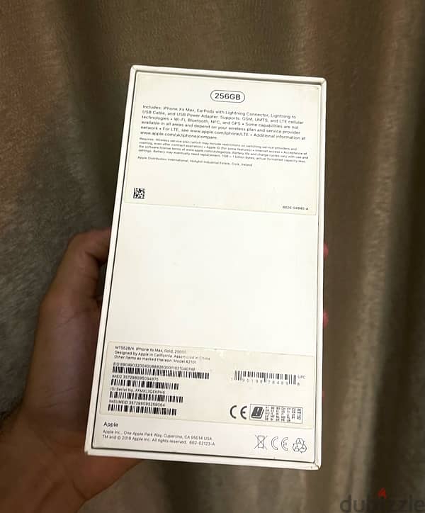 iPhone XS Max  256GB  Gold 7