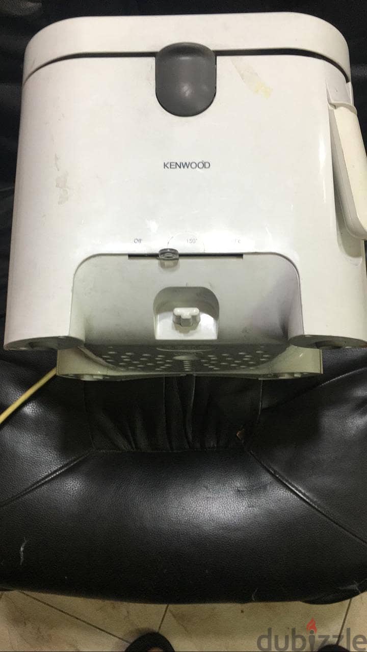 NEW AIR FRYER FROM GULF AREA FOR SALE WARRANTED 4