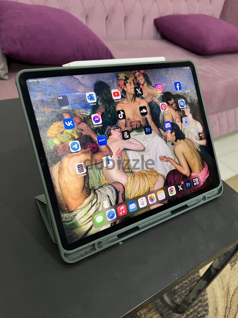 iPad Pro 12.9 inch M1 5th generation 0