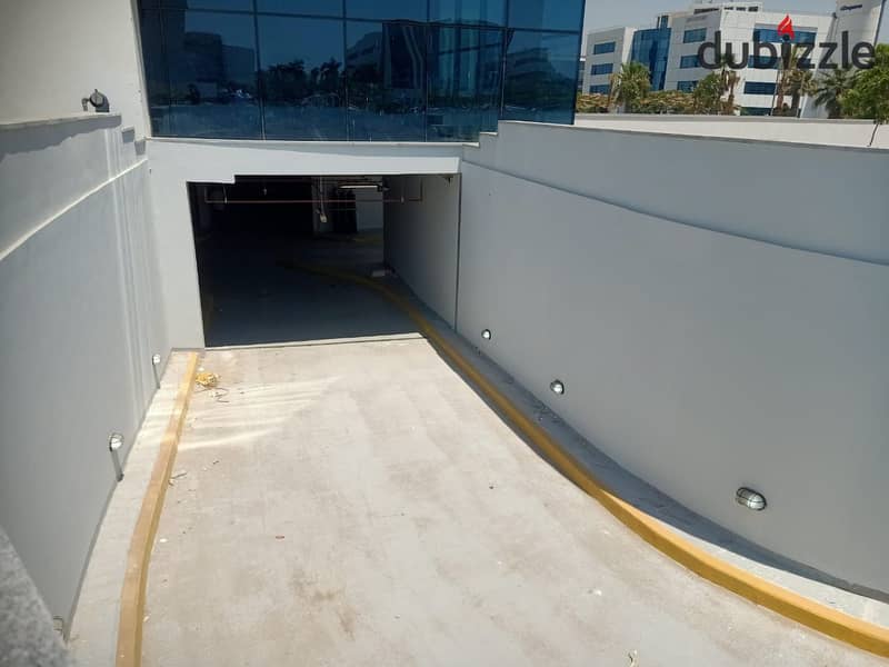 Administrative office for sale, 73, immediate receipt in installments, in the Smart Village next to Sheikh Zayed and near the 26th of July Corridor 11