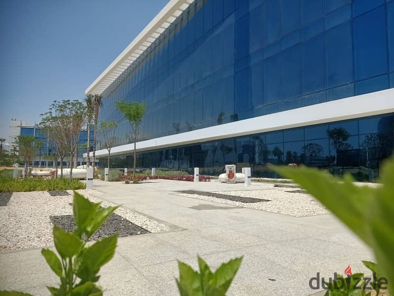 Administrative headquarters, immediate receipt in installments in the Smart Village, office for sale, 300 meters, next to Sheikh Zayed and near the 26 7