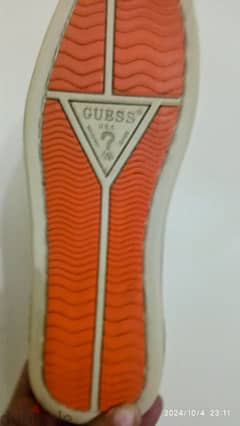 شوز اورجينال  Guess مقاس 43 بالاسكندرية