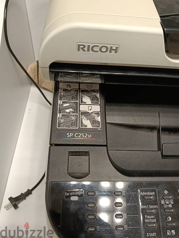 برنتر طباعه وتصوير واسكانر وفاكس ليــــزر الـــوان Ricoh spc 252sf 1