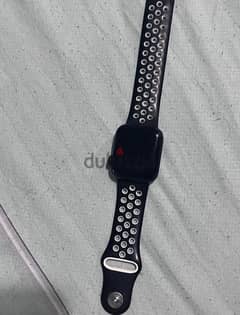 Black Apple Watch SE 2 40mm