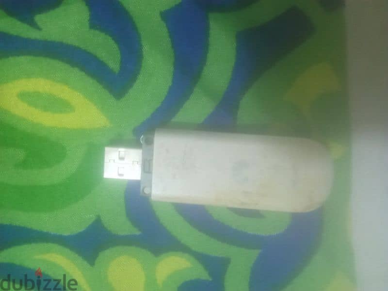 فلاشه نت usb مستعملين واحده بغطاء والتانين بدون غطاء 3