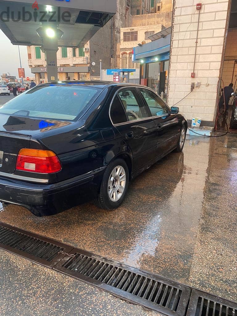 BMW 520 2002 E39 4