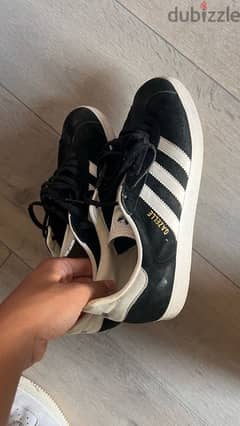 adidas gazzele black and white