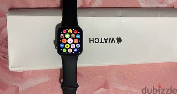 apple smart watch SE model 2021 44m gray