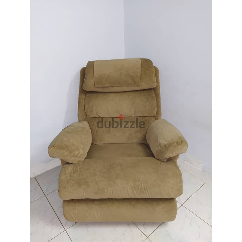 American Lazy Boy, recliner, beige chair, in good condition. 0