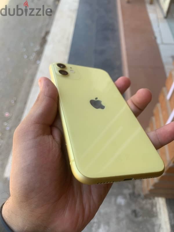 iPhone 11 3